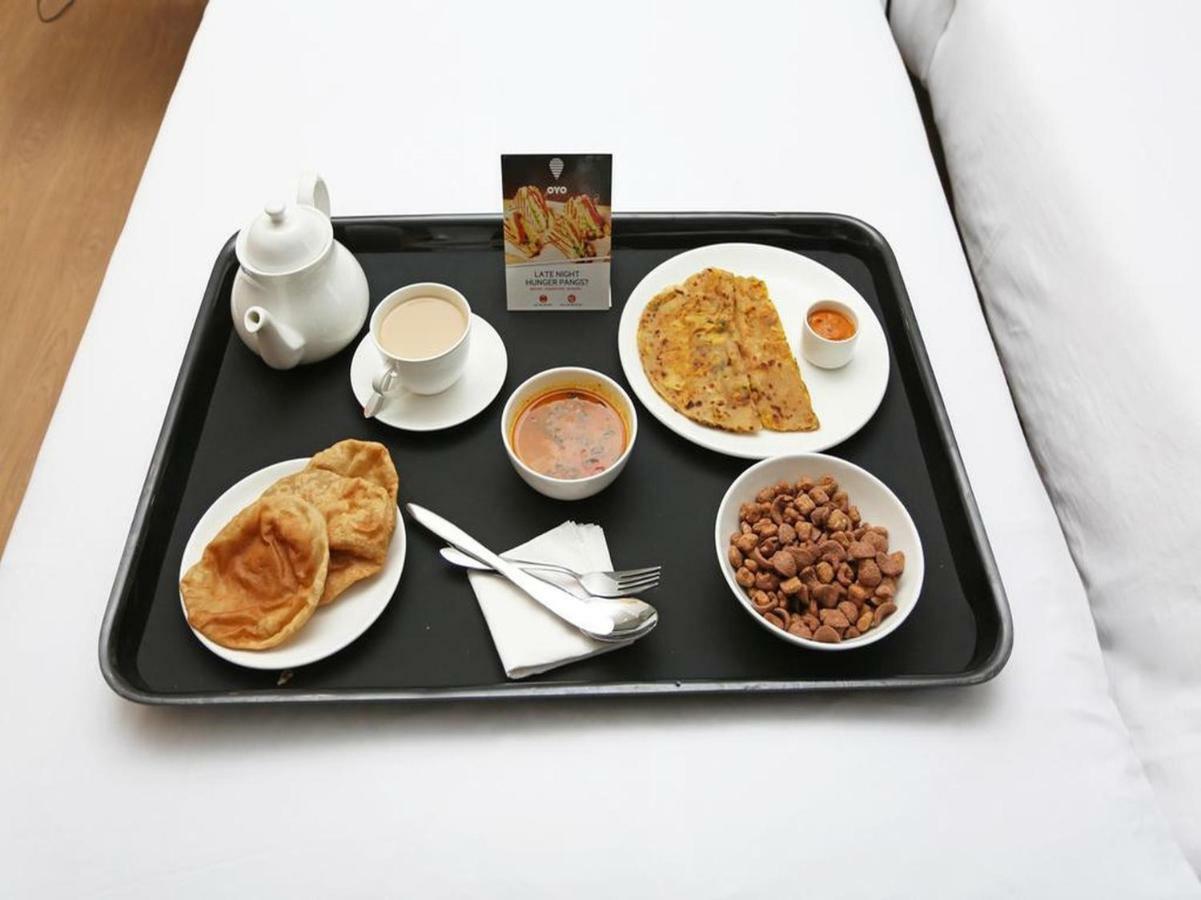 Oyo 43505 Hotel The White House Hisar Luaran gambar