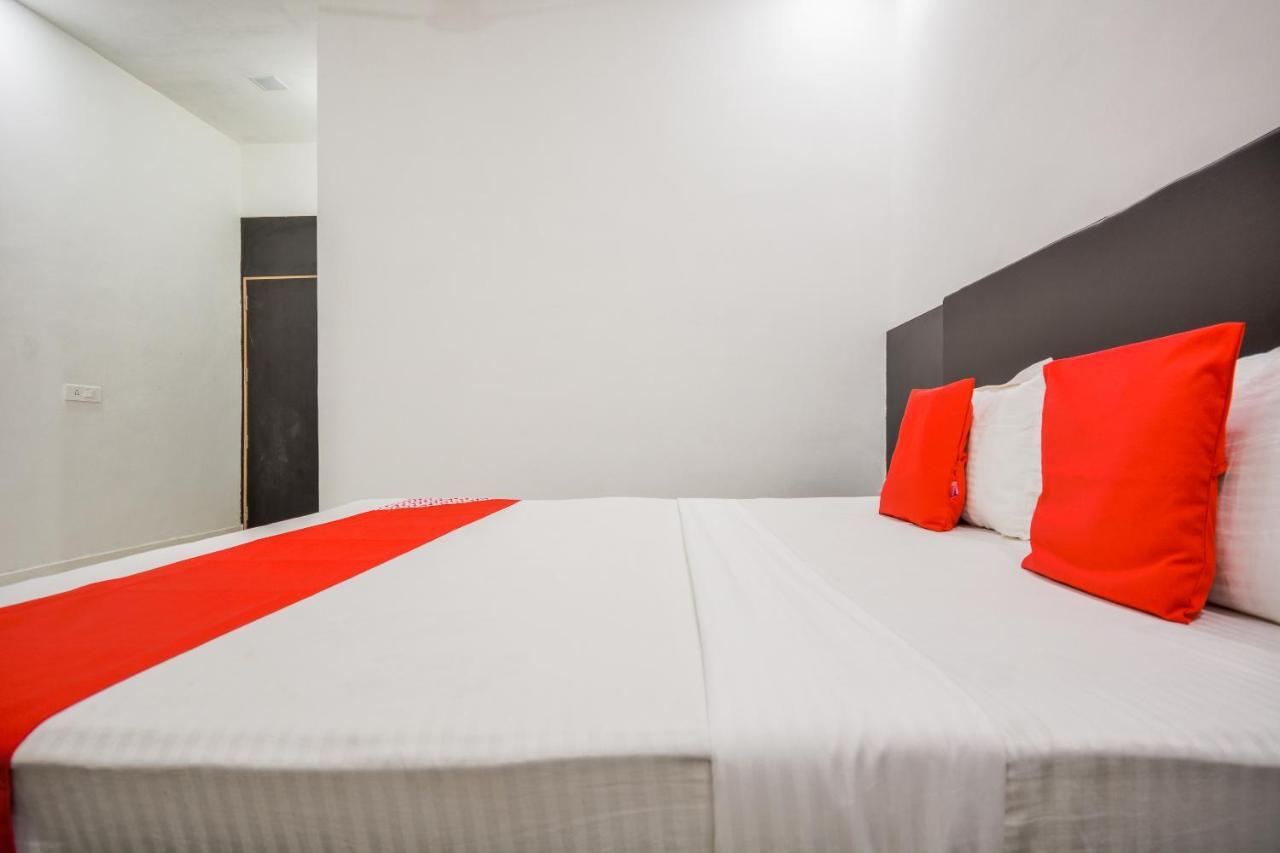 Oyo 43505 Hotel The White House Hisar Luaran gambar