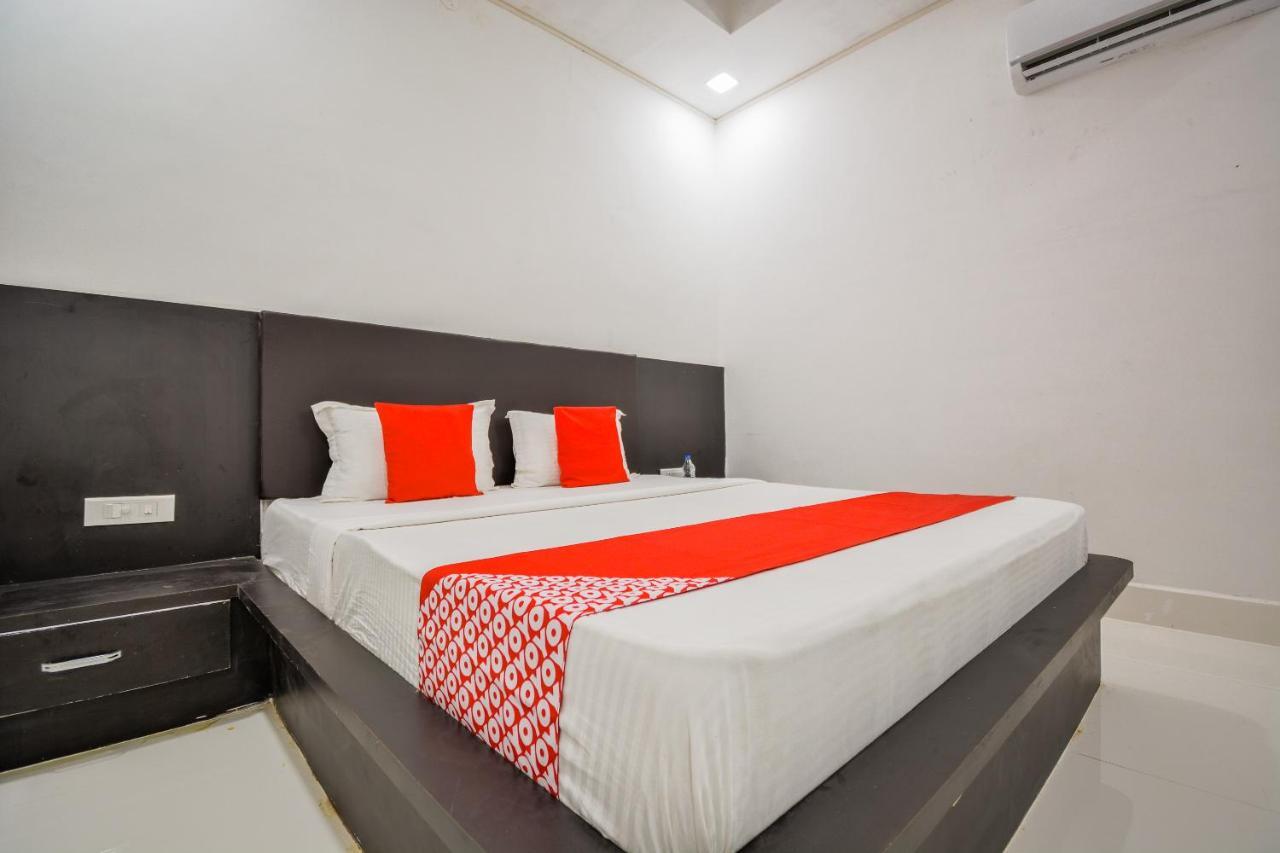 Oyo 43505 Hotel The White House Hisar Luaran gambar